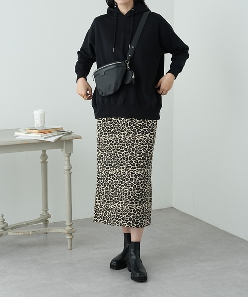 COLONY 2139（コロニートゥーワンスリーナイン）の「裏起毛フードパーカー（パーカー・レディース・グレー/オフホワイト/ブルー/ブラック・FREE）」の21枚目の写真