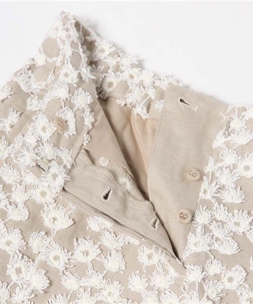 BEARDSLEY（ビアズリー）の「小花刺繍ショートパンツ（その他パンツ・レディース・ホワイト/イエロー・FREE）」の11枚目の写真