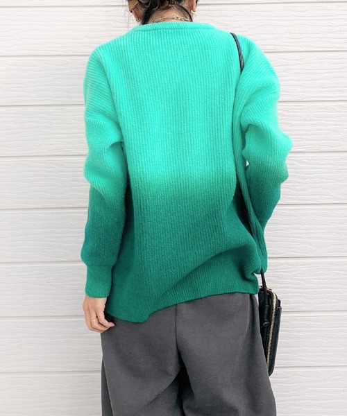 Q(キュー)の「ツートーングラデニット(ニット/セーター・レディース・ピンク/グリーン・MEDIUM)」の11枚目の写真