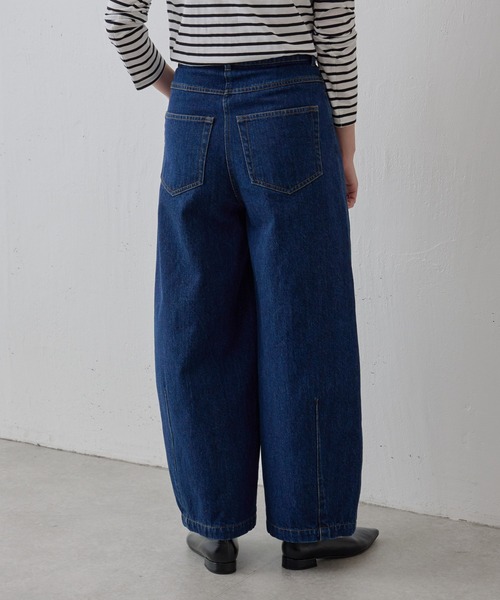 BEARDSLEY（ビアズリー）の「コクーンデニムパンツ（デニムパンツ・レディース・インディゴブルー・FREE）」の16枚目の写真