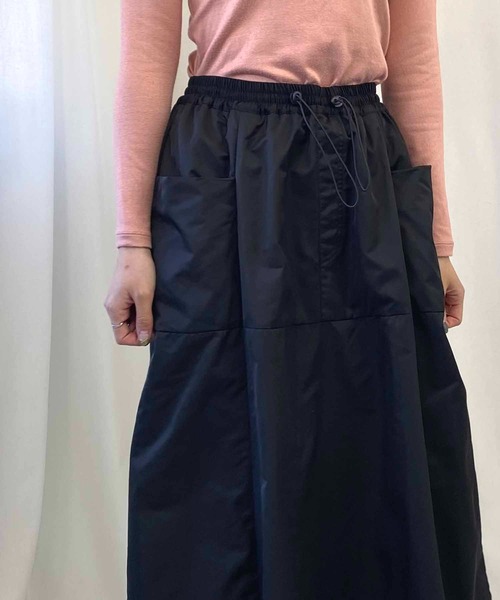 NANEA(ナネア)の「裏地付きギャザーフレアスカート(スカート・レディース・カーキ/ブラック・ONE SIZE)」の3枚目の写真