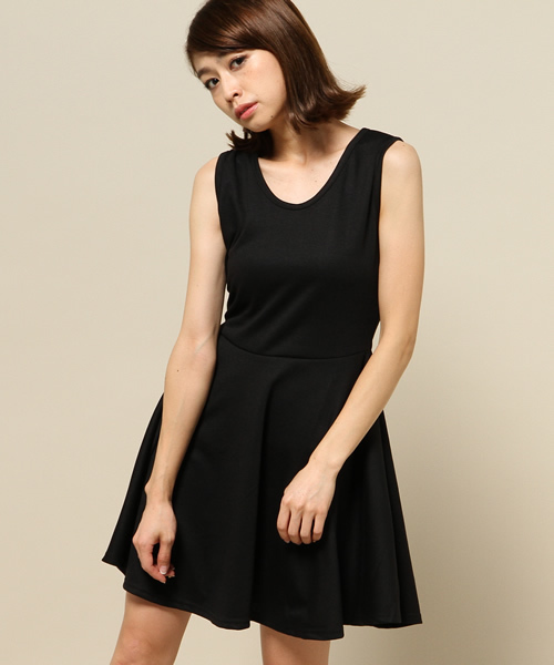 EGOIST(エゴイスト)の「ポンチシンプルフレアワンピース(ワンピース・レディース・ホワイト/ブラック/ブルー・FREE)」の12枚目の写真