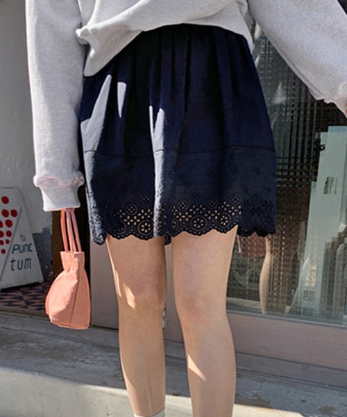 LYEON（リヨン）の「スカラップコットンレーススカート（スカート・レディース・ホワイト/ブラック・FREE）」の19枚目の写真