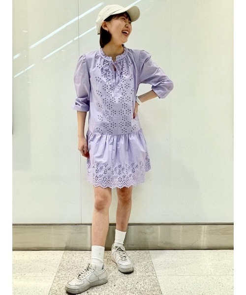 GAP(ギャップ)の「アイレット ミニワンピース(ワンピース・レディース・ネイビー/パープル系その他/オフホワイト・XS/S/M/L/XXS)」の19枚目の写真