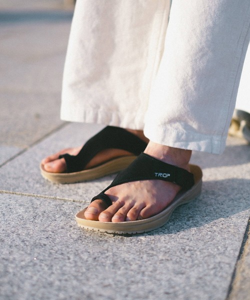 TRIOP (トリオプ)の「TRIOP | 〈別注〉コンフォートサンダル MEN(サンダル・メンズ・ベージュ系その他・26/28/27/29)」の1枚目の写真