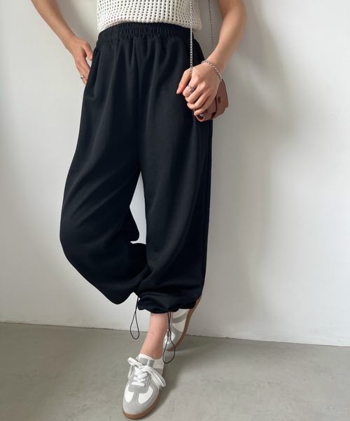 CLEA(クレア)の「すそドロスト スウェットワイドジョガーパンツ(その他パンツ・レディース・グリーン/ホワイト/ブラック/グレー・FREE)」の15枚目の写真
