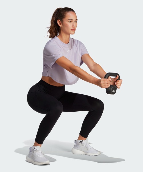 adidas（アディダス）の「スタジオ Tシャツ / ヨガウェア / バックデザイン / アディダス adidas（Tシャツ/カットソー・レディース・パープル/ブラック・LARGE/MEDIUM/SMALL/X-LARGE/XX-LARGE）」の6枚目の写真