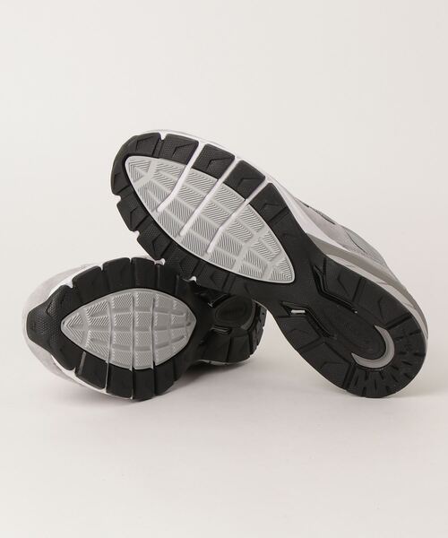 NEW BALANCE(ニューバランス)の「M990 / GL5(スニーカー・メンズ・グレー・26cm/26.5cm/27cm/27.5cm/28cm/25.5cm)」の2枚目の写真