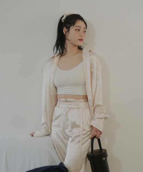 GIUNON（ジウノン）の「2way satin shirt / 2way サテンシャツ（シャツ/ブラウス・レディース・アイボリー/ブラック/ライトブルー・FREE）」の7枚目の写真
