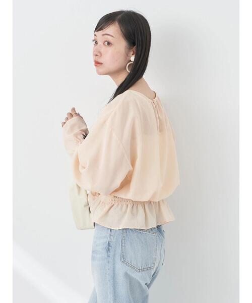 earth music&ecology（アースミュージックアンドエコロジー）の「シャーリングシアーブラウス（シャツ/ブラウス・レディース・ベージュ/ピンク/オフホワイト/ブルー・FREE）」の11枚目の写真
