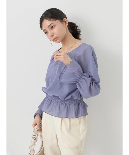 earth music&ecology（アースミュージックアンドエコロジー）の「シャーリングシアーブラウス（シャツ/ブラウス・レディース・ベージュ/ピンク/オフホワイト/ブルー・FREE）」の19枚目の写真