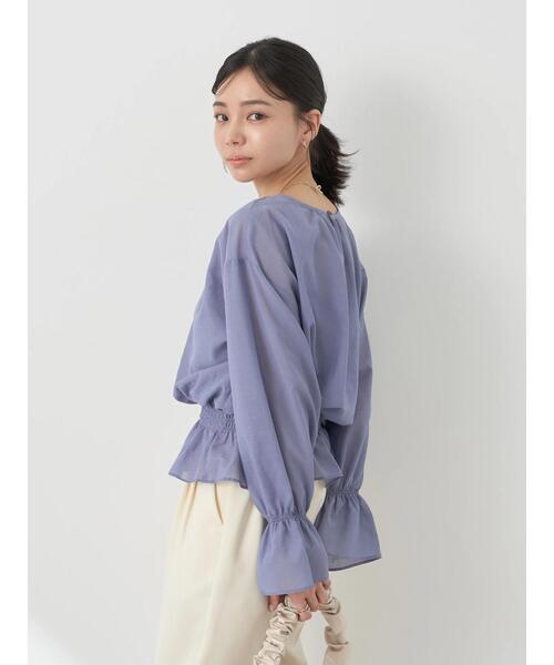 earth music&ecology（アースミュージックアンドエコロジー）の「シャーリングシアーブラウス（シャツ/ブラウス・レディース・ベージュ/ピンク/オフホワイト/ブルー・FREE）」の20枚目の写真