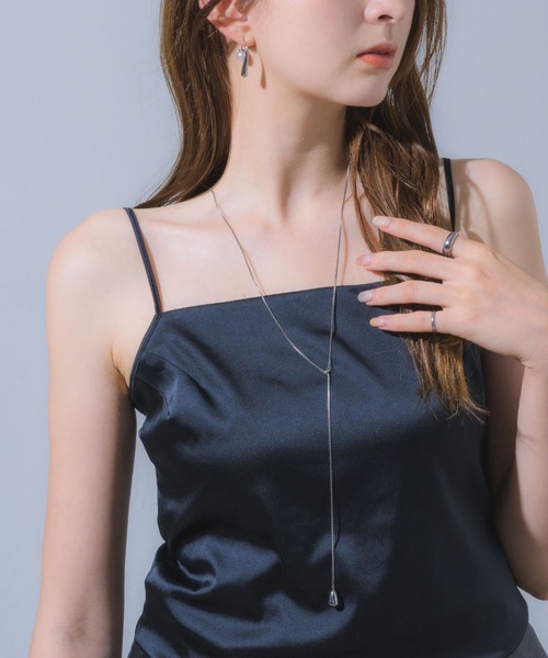 muku(ムク)の「金属アレルギー対応 ドロップロングチェーンネックレス/サージカルステンレス/316L(ネックレス・レディース・ゴールド/シルバー・FREE)」の6枚目の写真