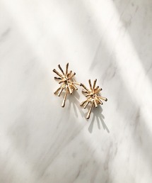 TIMELESS&THREE | メタルスパークルイヤリング(イヤリング)