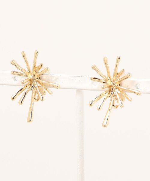 TIMELESS&THREE（タイムレスアンドスリー）の「メタルスパークルイヤリング（イヤリング・レディース・ゴールド・FREE）」の4枚目の写真