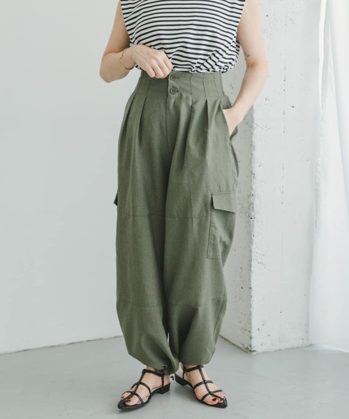 ITEMS URBANRESEARCH(アイテムズ アーバンリサーチ)の「ウエストタックパラシュートパンツ(その他パンツ・レディース・カーキ/ブラック/ホワイト・FREE)」の3枚目の写真