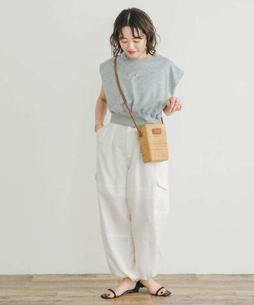 ITEMS URBANRESEARCH(アイテムズ アーバンリサーチ)の「ウエストタックパラシュートパンツ(その他パンツ・レディース・カーキ/ブラック/ホワイト・FREE)」の7枚目の写真