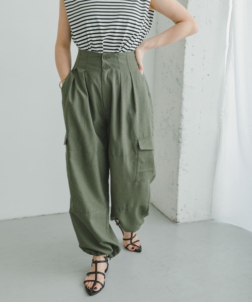 ITEMS URBANRESEARCH(アイテムズ アーバンリサーチ)の「ウエストタックパラシュートパンツ(その他パンツ・レディース・カーキ/ブラック/ホワイト・FREE)」の12枚目の写真