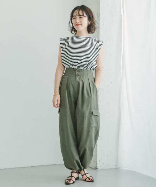 ITEMS URBANRESEARCH(アイテムズ アーバンリサーチ)の「ウエストタックパラシュートパンツ(その他パンツ・レディース・カーキ/ブラック/ホワイト・FREE)」の15枚目の写真