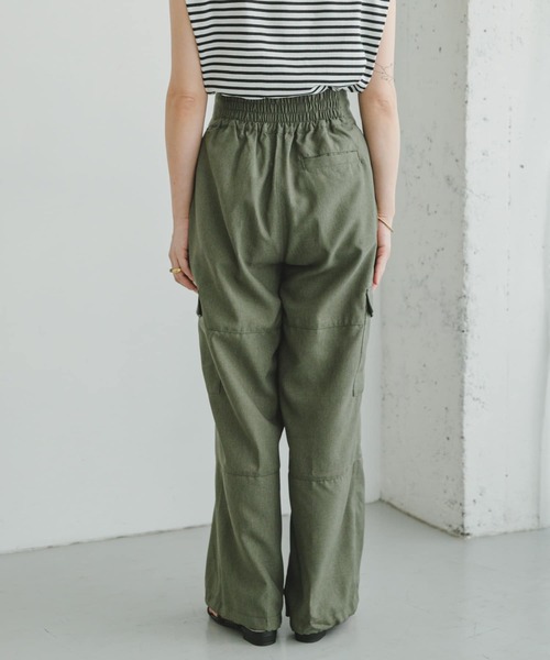 ITEMS URBANRESEARCH(アイテムズ アーバンリサーチ)の「ウエストタックパラシュートパンツ(その他パンツ・レディース・カーキ/ブラック/ホワイト・FREE)」の19枚目の写真