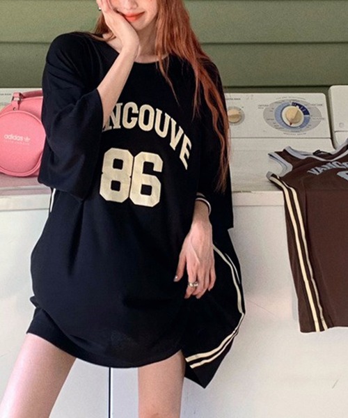 LYEON（リヨン）の「サイドラインビッグシルエットTシャツ（Tシャツ/カットソー・レディース・ベージュ/ブラック・FREE）」の4枚目の写真