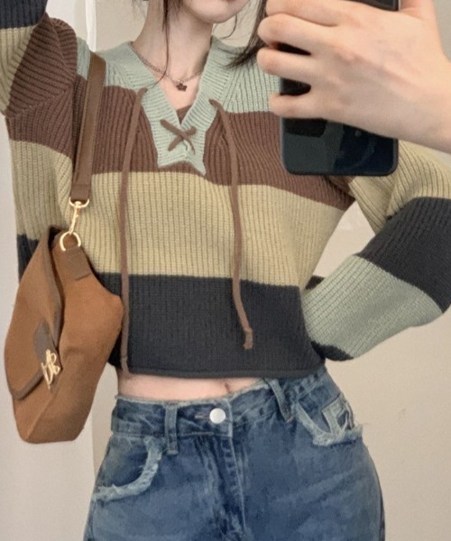 deux amour（ドゥーザムール）の「多色ボーダー畦ニットレースアップ短丈プルオーバー（ニット/セーター・レディース・グリーン・FREE）」の4枚目の写真
