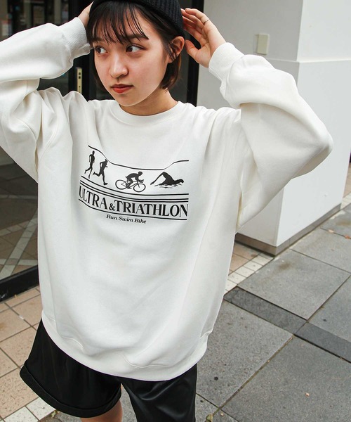 ZIP FIVE（ジップファイブ）の「【ZIP FIVE】 ビッグシルエット アソート 裏起毛 長袖 スウェット トレーナー（スウェット・レディース・ホワイト系4/ブラック系1/ホワイト系5/ベージュ系/グレー系3/アイボリー系6/グレー系4/ブラック系/ブラック系6/ブラック系7/ホワイト系1/ネイビー系/アイボリー/ダークグリーン/ブラック系3/ホワイト系8/ダークグリーン系1/ホワイト系その他2/ブラック系2/杢グレー/アイボリー系3/アイボリー系5/ネイビー系2/ホワイト系/ホワイト系7/ネイビー系1/グレー系/ブラック系4/グレー系2/グレー系1/ベージュ/ブラック系5/アイボリー系/ホワイト系2/ネイビー/ホワイト/ホワイト系6/ホワイト系3/グレー系5/アイボリー系2/アイボリー系7/オートミール/アイボリー系1/ブラック/ホワイト系9/ホワイト系その他/ダークグリーン系/チャコール/アイボリー系4・MEDIUM/X-LARGE/LARGE）」の12枚目の写真