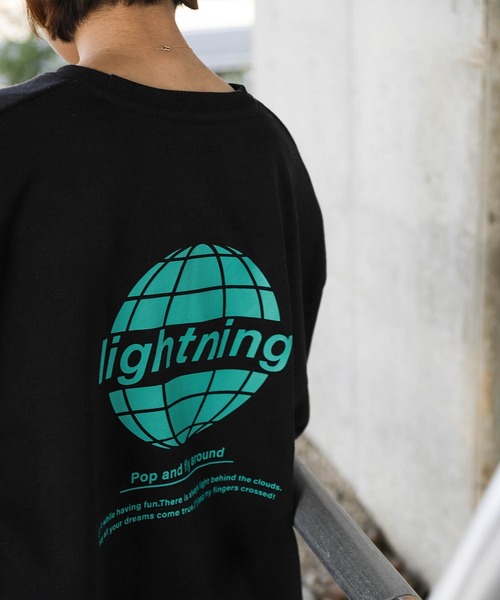 ZIP FIVE（ジップファイブ）の「【ZIP FIVE】 ビッグシルエット アソート 裏起毛 長袖 スウェット トレーナー（スウェット・レディース・ホワイト系4/ブラック系1/ホワイト系5/ベージュ系/グレー系3/アイボリー系6/グレー系4/ブラック系/ブラック系6/ブラック系7/ホワイト系1/ネイビー系/アイボリー/ダークグリーン/ブラック系3/ホワイト系8/ダークグリーン系1/ホワイト系その他2/ブラック系2/杢グレー/アイボリー系3/アイボリー系5/ネイビー系2/ホワイト系/ホワイト系7/ネイビー系1/グレー系/ブラック系4/グレー系2/グレー系1/ベージュ/ブラック系5/アイボリー系/ホワイト系2/ネイビー/ホワイト/ホワイト系6/ホワイト系3/グレー系5/アイボリー系2/アイボリー系7/オートミール/アイボリー系1/ブラック/ホワイト系9/ホワイト系その他/ダークグリーン系/チャコール/アイボリー系4・MEDIUM/X-LARGE/LARGE）」の17枚目の写真