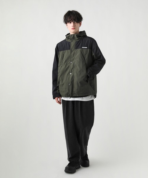 CONVERSE(コンバース)の「CONVERSE/切替マウンテンパーカー(マウンテンパーカー・メンズ・カーキ/ベージュ/ブルー/レッド・M/LL/L)」の17枚目の写真