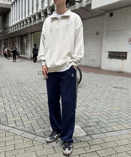 ALAND（エーランド）の「【UNISEX】ALAND／circlehalfジップ（ウラケ） 2973761（スウェット・レディース・ライトグレー/グリーン/ベージュ/ブラック・SMALL/MEDIUM）」の19枚目の写真