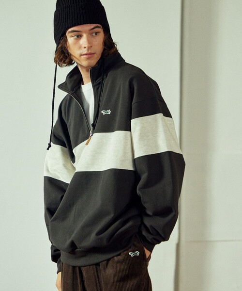 TOWNCRAFT（タウンクラフト）の「TOWN CRAFT/タウンクラフト 別注 スタンドネック パネルボーダー ハーフジップスウェット/ハーフジップ/ワンポイントロゴ/ビックシルエット（スウェット・メンズ・オフホワイト/チャコール/ベージュ/ネイビー・MEDIUM/LARGE）」の10枚目の写真