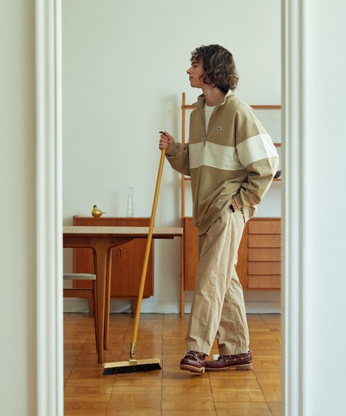 TOWNCRAFT（タウンクラフト）の「TOWN CRAFT/タウンクラフト 別注 スタンドネック パネルボーダー ハーフジップスウェット/ハーフジップ/ワンポイントロゴ/ビックシルエット（スウェット・メンズ・オフホワイト/チャコール/ベージュ/ネイビー・MEDIUM/LARGE）」の13枚目の写真