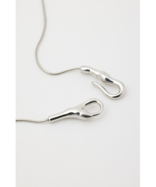 SLY（スライ）の「DEFORMED HOOK N/C ディフォームド フック ネックレス（ネックレス・レディース・シルバー/ゴールド・FREE）」の5枚目の写真