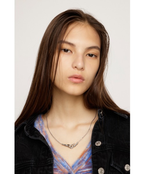 SLY（スライ）の「DEFORMED HOOK N/C ディフォームド フック ネックレス（ネックレス・レディース・シルバー/ゴールド・FREE）」の6枚目の写真