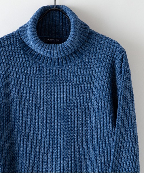 Blue Standard (ブルースタンダード)の「【BLUE STANDARD/ブルースタンダード】 ふんわりもちもちのやみつきな触り心地 ふわもちモール 畦編みタートルネックセーター(ニット/セーター・メンズ・ブラック/オフホワイト/ブルーグレー/ワイン・SMALL/MEDIUM/LARGE/X-LARGE)」の3枚目の写真