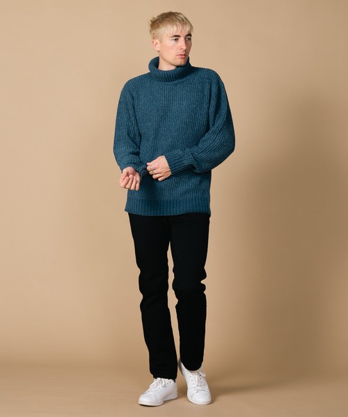Blue Standard (ブルースタンダード)の「【BLUE STANDARD/ブルースタンダード】 ふんわりもちもちのやみつきな触り心地 ふわもちモール 畦編みタートルネックセーター(ニット/セーター・メンズ・ブラック/オフホワイト/ブルーグレー/ワイン・SMALL/MEDIUM/LARGE/X-LARGE)」の15枚目の写真