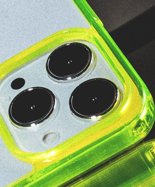Topologie（トポロジー）の「Verdon Phone Case Neon Yellow 【ケース単体】（スマホケース/カバー・レディース・イエロー・iPhone 14/iPhone 12/12 Pro/iPhone 14 Pro/iPhone 13 Pro/iPhone 15 Pro/iPhone 15）」の8枚目の写真