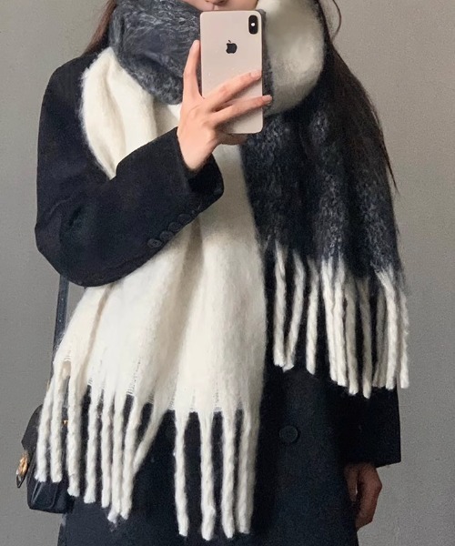 グラデーションフリンジボリュームマフラー（マフラー）｜Vipoa