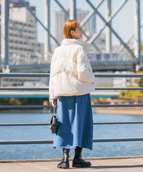 URBAN RESEARCH ROSSO WOMEN（アーバンリサーチ　ロッソ）の「ショートダウンジャケット（ダウンジャケット/コート・レディース・ベージュ/ブラック/オフホワイト・36/38）」の12枚目の写真