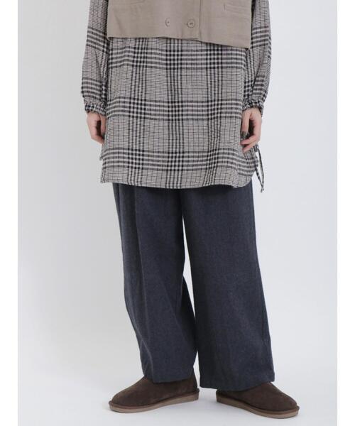 Samansa Mos2(サマンサ モスモス)の「【帯電防止】ウールライクゆるストレートパンツ(その他パンツ・レディース・ベージュ/グリーン/キナリ/チャコールグレー・F)」の1枚目の写真