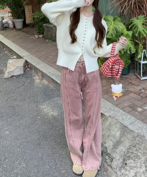 Vipoa(ヴィポア)の「RETRO STUDS HEM CUT CARDIGAN(ニット/セーター・レディース・ブラウン/レッド/ブラック・FREE)」の16枚目の写真