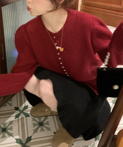 Vipoa(ヴィポア)の「RETRO STUDS HEM CUT CARDIGAN(ニット/セーター・レディース・ブラウン/レッド/ブラック・FREE)」の8枚目の写真