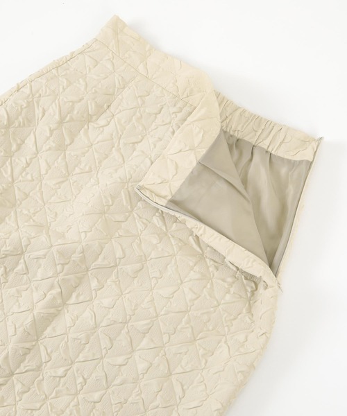 titivate（ティティベイト）の「ペプラムトップス/Iラインスカートセット（セットアップ・レディース・ブラック/グレイッシュベージュ・S/L/M）」の19枚目の写真