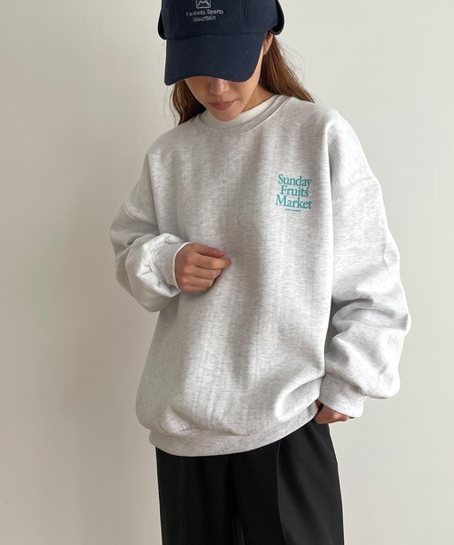 CANAL JEAN(キャナルジーン)の「El mar Sunday Fruits Market起毛トレーナー(スウェット・レディース・ヘザーグレー/ブルーグレー・ONE SIZE)」の3枚目の写真