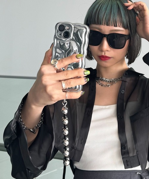 PAGEBOY(ページボーイ)の「〈WEB限定アイテム〉モードメタリックスマホケース〈iphone15PRO対応〉(スマホケース/カバー・レディース・グレー・iPhone 15 Pro)」の9枚目の写真