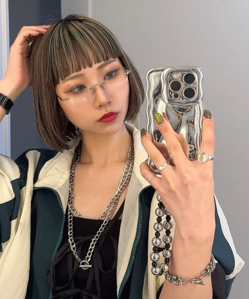 PAGEBOY(ページボーイ)の「〈WEB限定アイテム〉モードメタリックスマホケース〈iphone15PRO対応〉(スマホケース/カバー・レディース・グレー・iPhone 15 Pro)」の22枚目の写真