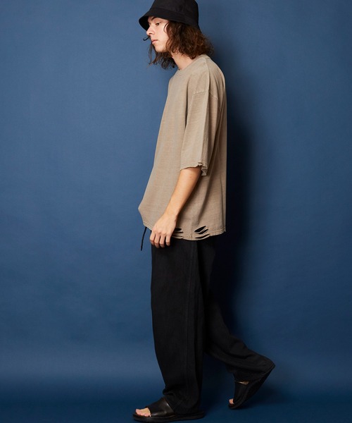 unrelaxing(アンリラクシング)の「ヴィンテージライク 古着風 綿100%ピグメント加工ダメージTシャツ(Tシャツ/カットソー・メンズ・ベージュ/ブラウン/グリーン/ブラック・MEDIUM/LARGE/X-LARGE)」の14枚目の写真