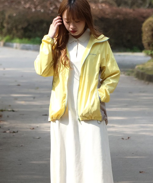 KRIFF MAYER Lady's Collection（クリフメイヤーレディースコレクション）の「さらさらエアーフードJK（ナイロンジャケット・レディース・チャコール/イエロー/ネイビー/その他5/カラフル/カーキ/グレー・MEDIUM/LARGE）」の5枚目の写真