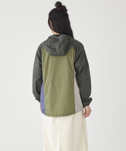 KRIFF MAYER Lady's Collection（クリフメイヤーレディースコレクション）の「さらさらエアーフードJK（ナイロンジャケット・レディース・チャコール/イエロー/ネイビー/その他5/カラフル/カーキ/グレー・MEDIUM/LARGE）」の12枚目の写真