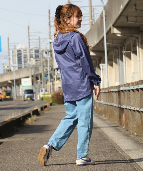 KRIFF MAYER Lady's Collection（クリフメイヤーレディースコレクション）の「さらさらエアーフードJK（ナイロンジャケット・レディース・チャコール/イエロー/ネイビー/その他5/カラフル/カーキ/グレー・MEDIUM/LARGE）」の14枚目の写真